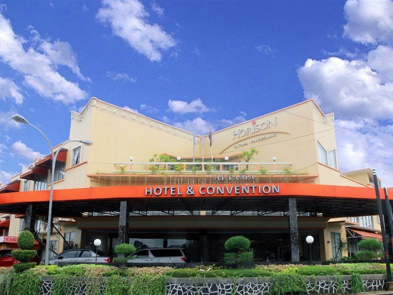 Horison Altama Pandeglang Hotel Exterior photo